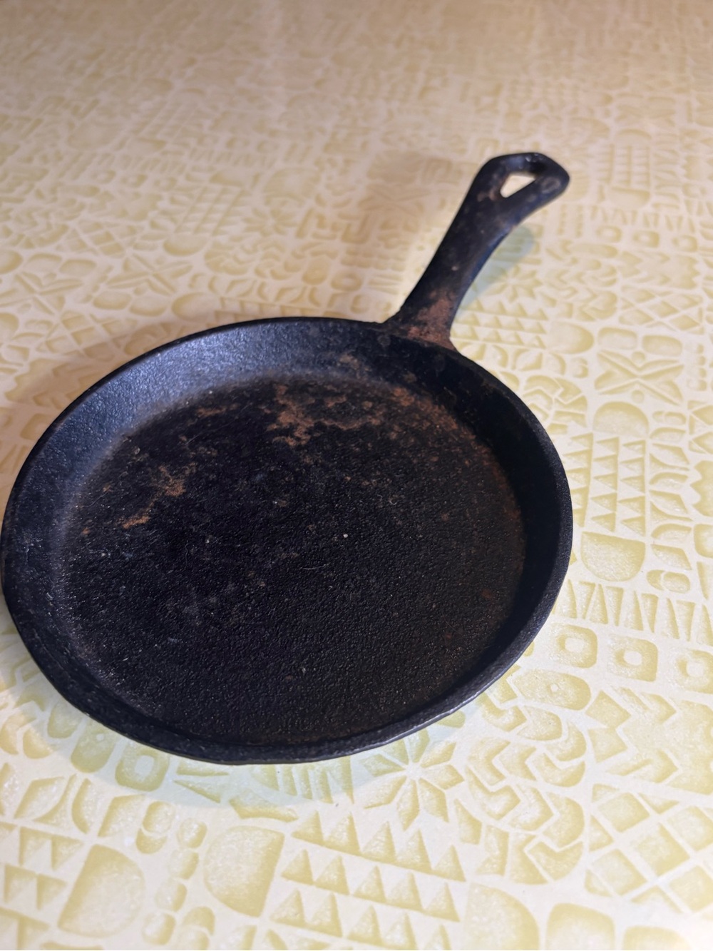 Vintage Black Cast Iron Skillet - Heavy-Duty Frying Pan